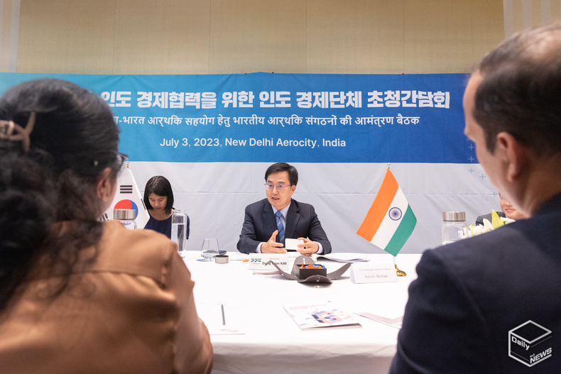 김동연 지사는 인도에 있는 2개의 GBC(다른 하나는 뭄바이)가 한국·경기도와 인도 간, 기업 간 협력에 있어서 교두보 역할을 할 것이라고 환영했다.