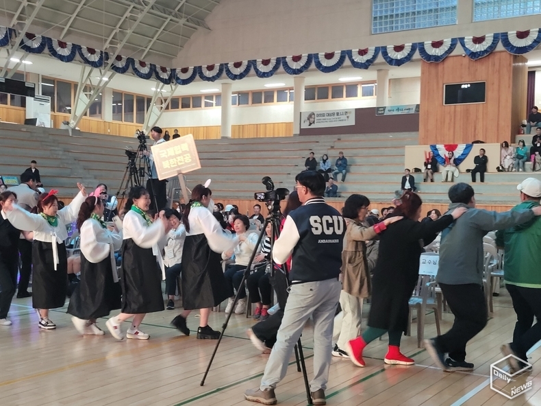 신나게 신나게! 흥겹게 흥겹게!