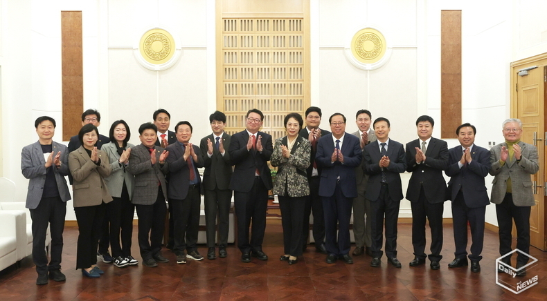 이번 랴오닝성 방문에는 임광현 의원을 비롯 13명 의원이 함께 했다. 