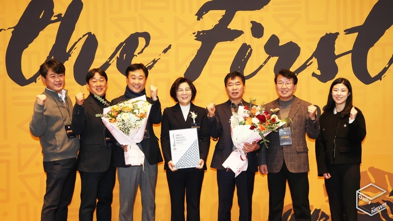 '안성맞춤'은 농수산물 공동브랜드 부문 기대치 5.20점 중 5.05로 최고 점수를 획득했다. (가운데 김보라 시장)