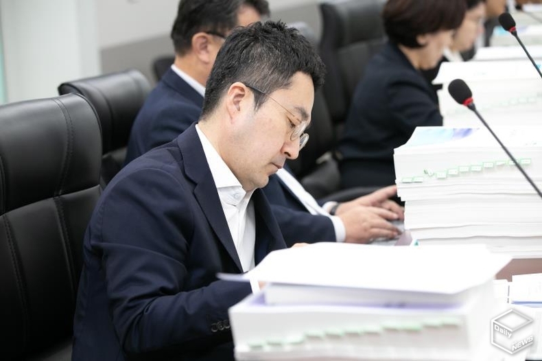 최병선 의원은 세무사로서의 전문성을 살려 예산과 공공정책의 효율성을 높이고 있다.(사진제공=경기도일간기자단)