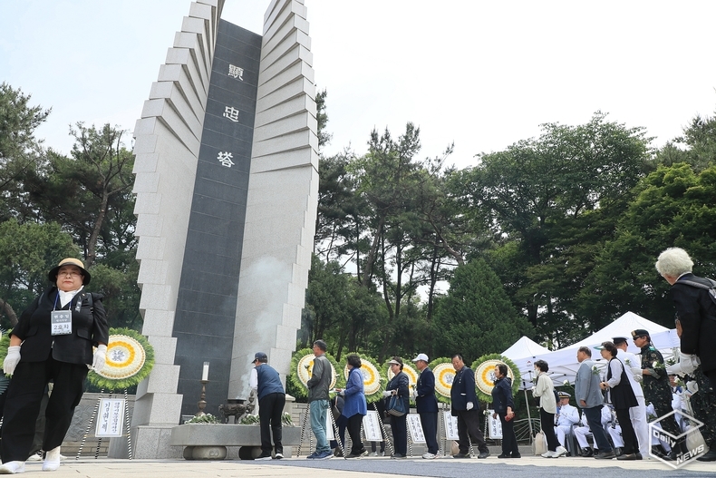 평택시 제 70회 현충일 추념식이 6일 평택호 현충탑에서 진행됐다.(사진=평택시)