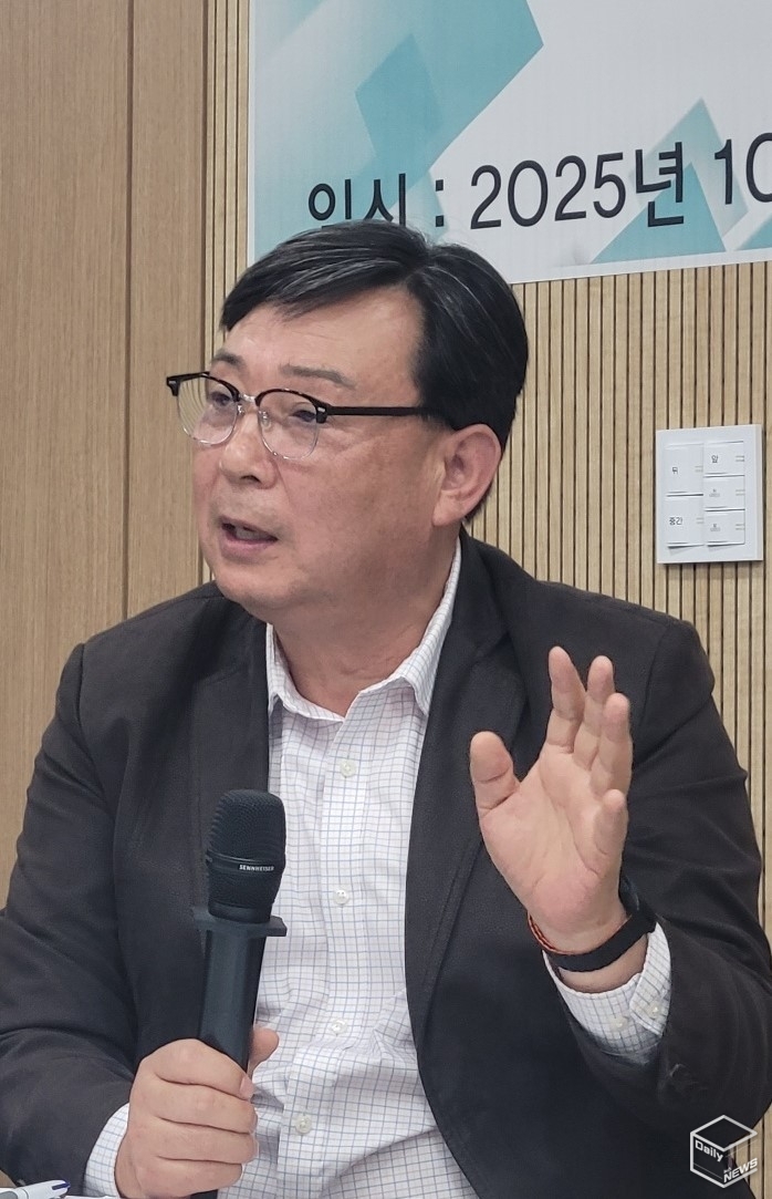 최성일 평택항연구회 회장(사진=강경숙 기자)