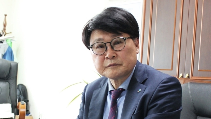 창간 2주년 특집 [사람人사이트] 평택상공회의소 이강선 회장 “평택항은 중앙정부와 지방자치제의 꾸준한 지원이 절실히 필요한 곳이다”