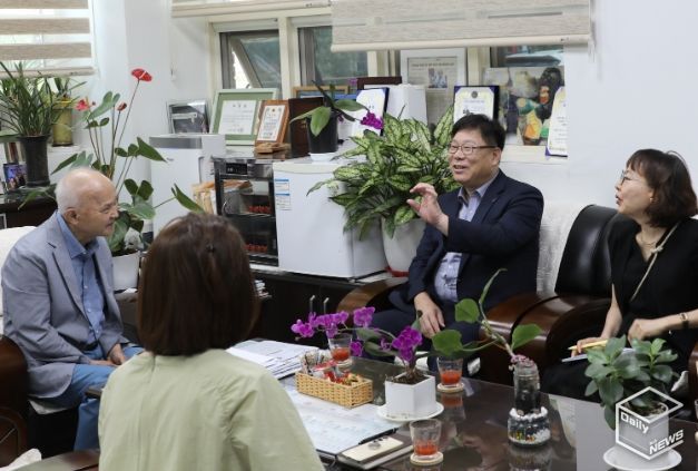 이상균 수원팔달구청장, 첫 현장행정은 어르신들과 소통