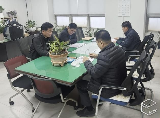 수원시 팔달구 매산동, 불법광고물 양성화 관련 간담회 개최