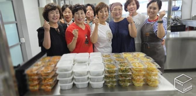 수원시 노동자종합복지관, 장안구 정자3동 저소득층 가구에 반찬 전달