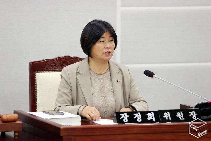 수원특례시의회 기획경제위원회 장정희 위원장