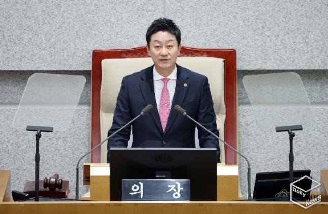 경기도의회 김진경 의장, 제388회 임시회 본회의 개