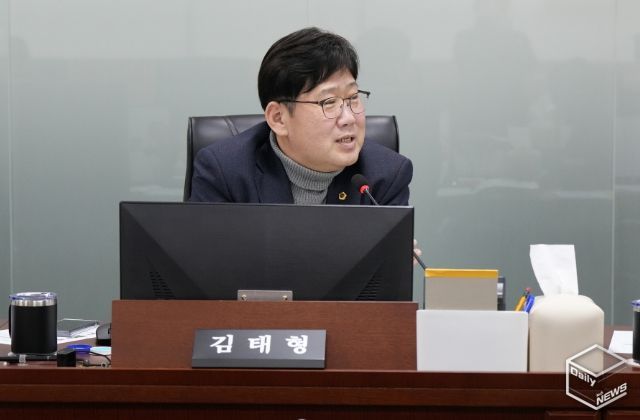 김태형 의원, AI국.국제협력국 업무보고서 '미비한 절차와 도민 체감 성과 집중 점검'