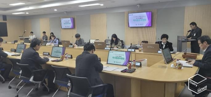 용인특례시는 '2026년 제1회 적극행정위원회'를 개최해 적극행정 우수사례를 선정했다